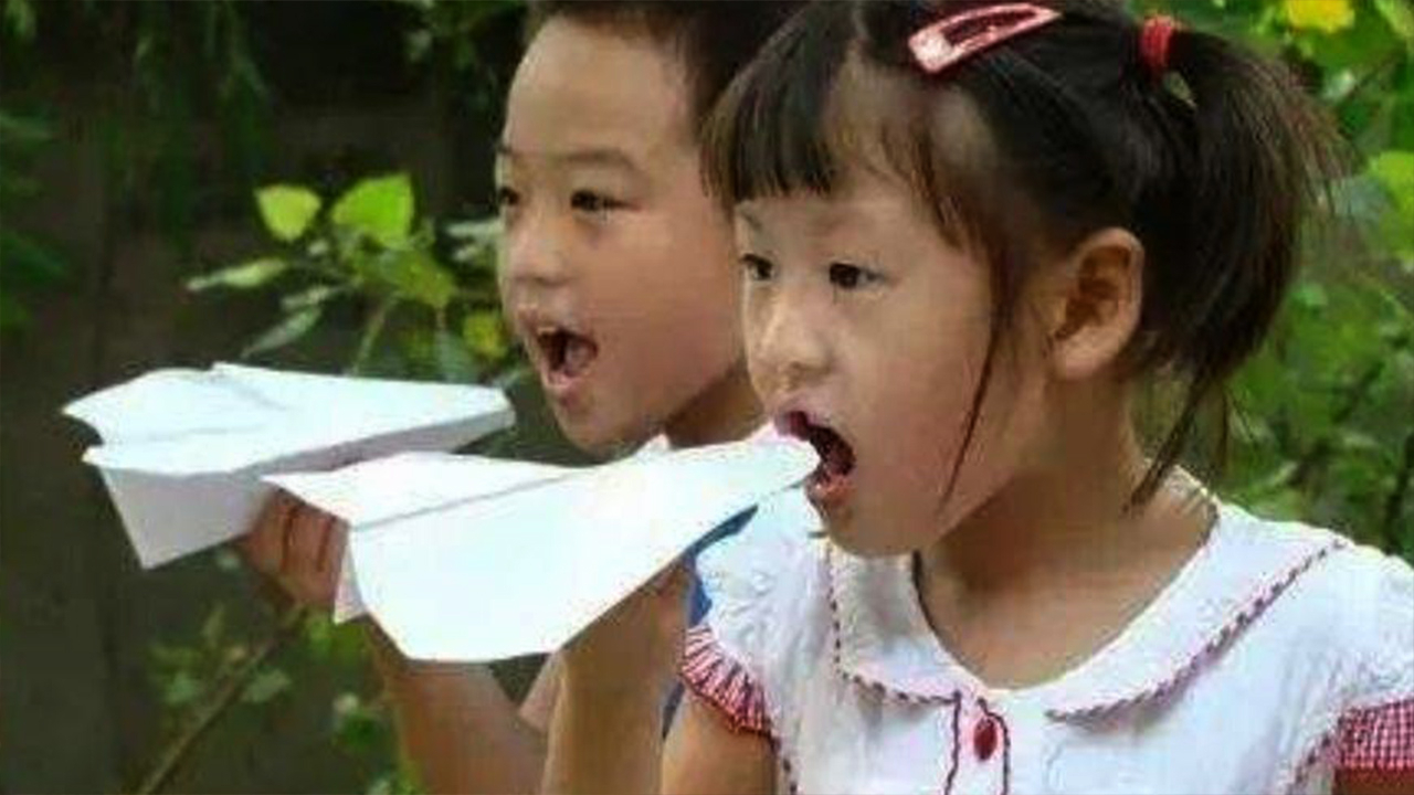 为什么纸飞机放飞前,要哈一口气?